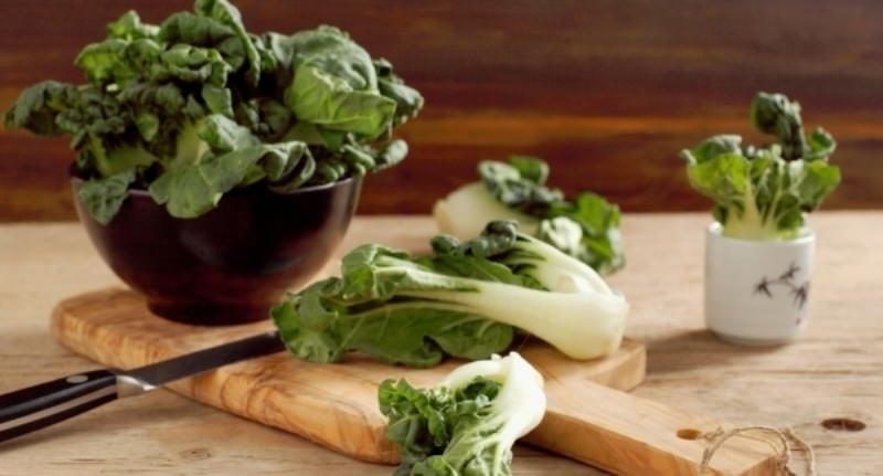 Как легко и быстро снять обои со стен