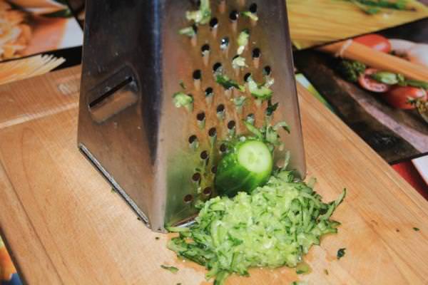 Пигментация на руках. Что делать?