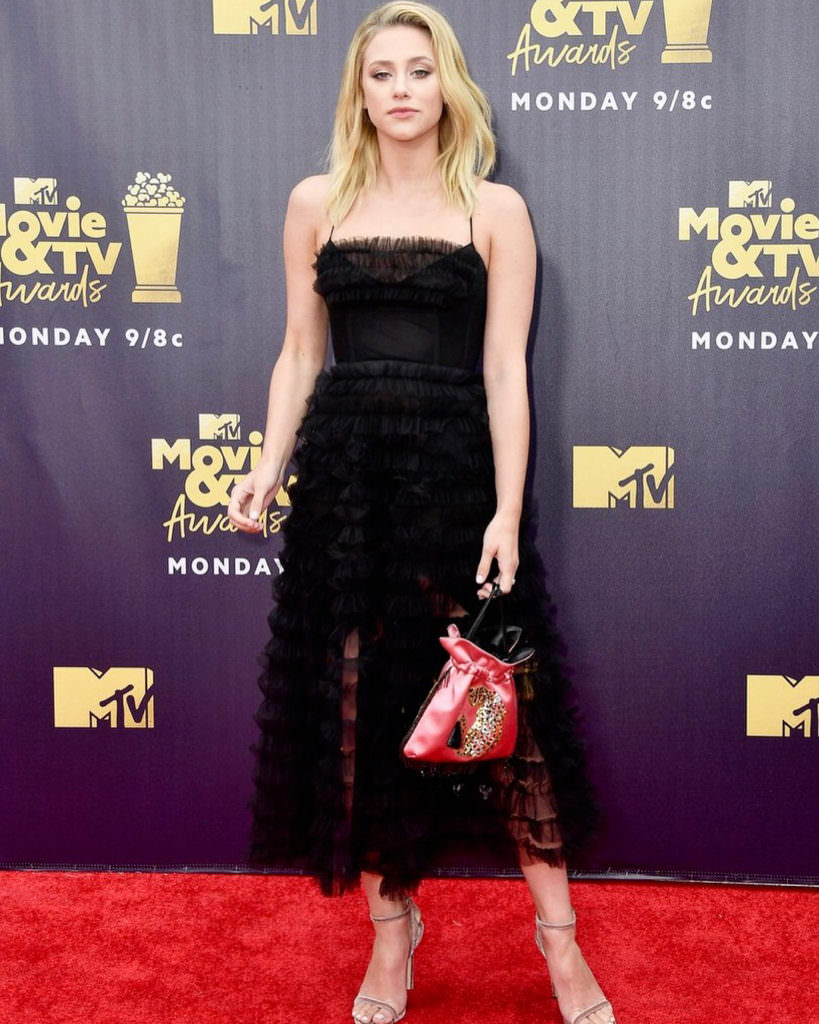 Новый модный аксессуар для эффектного образа