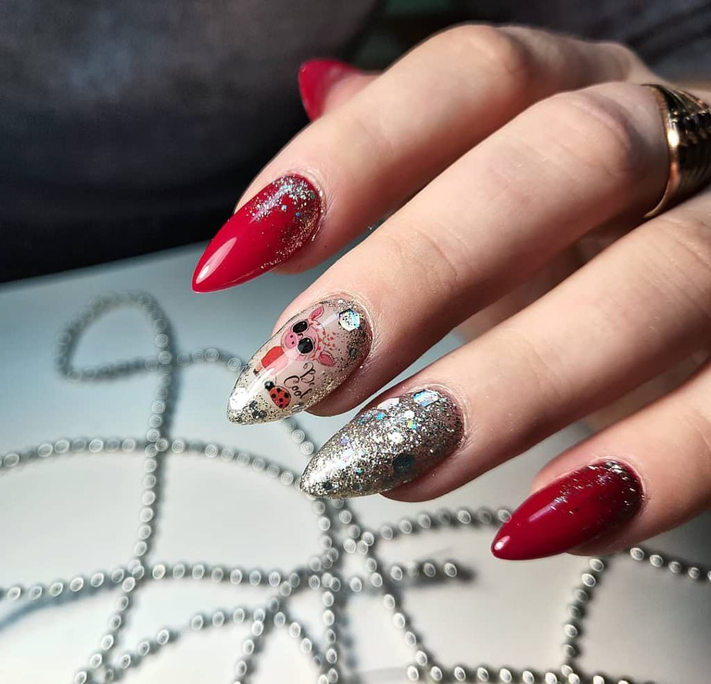 Маникюр с символом года