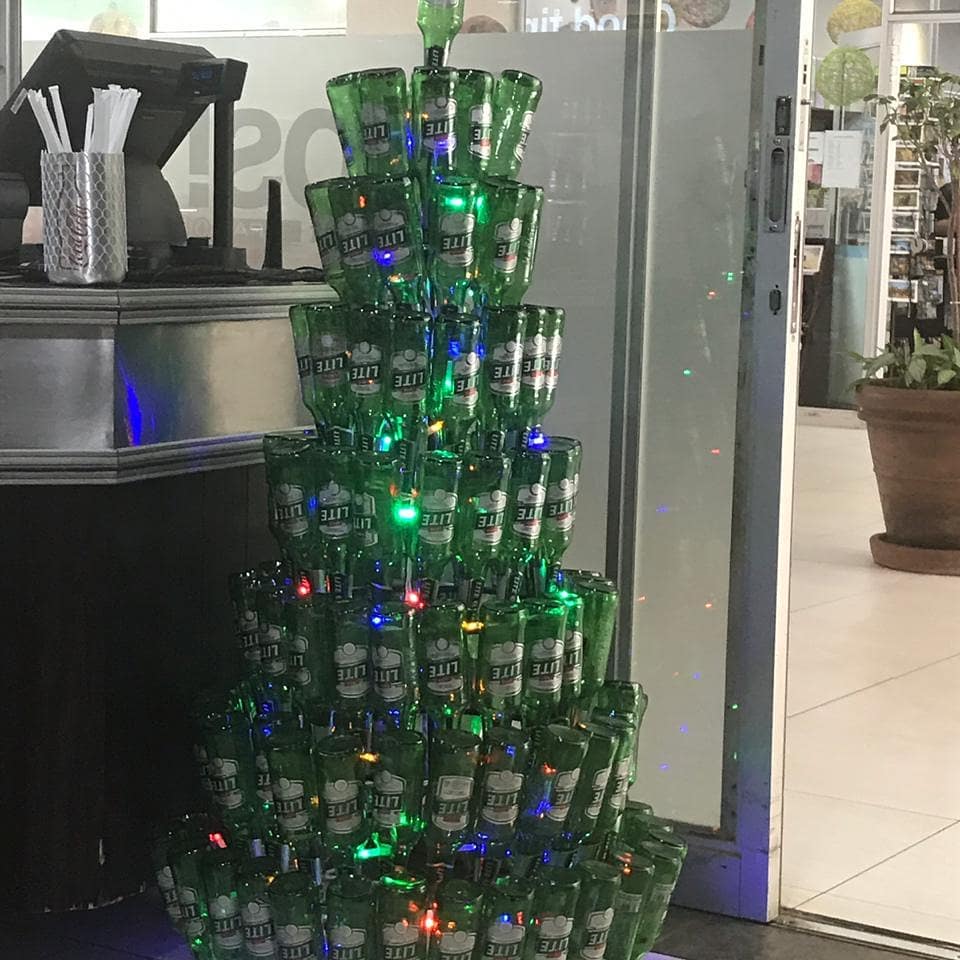 10 идей новогодней ёлки для тех, кто не готов срубить дерево