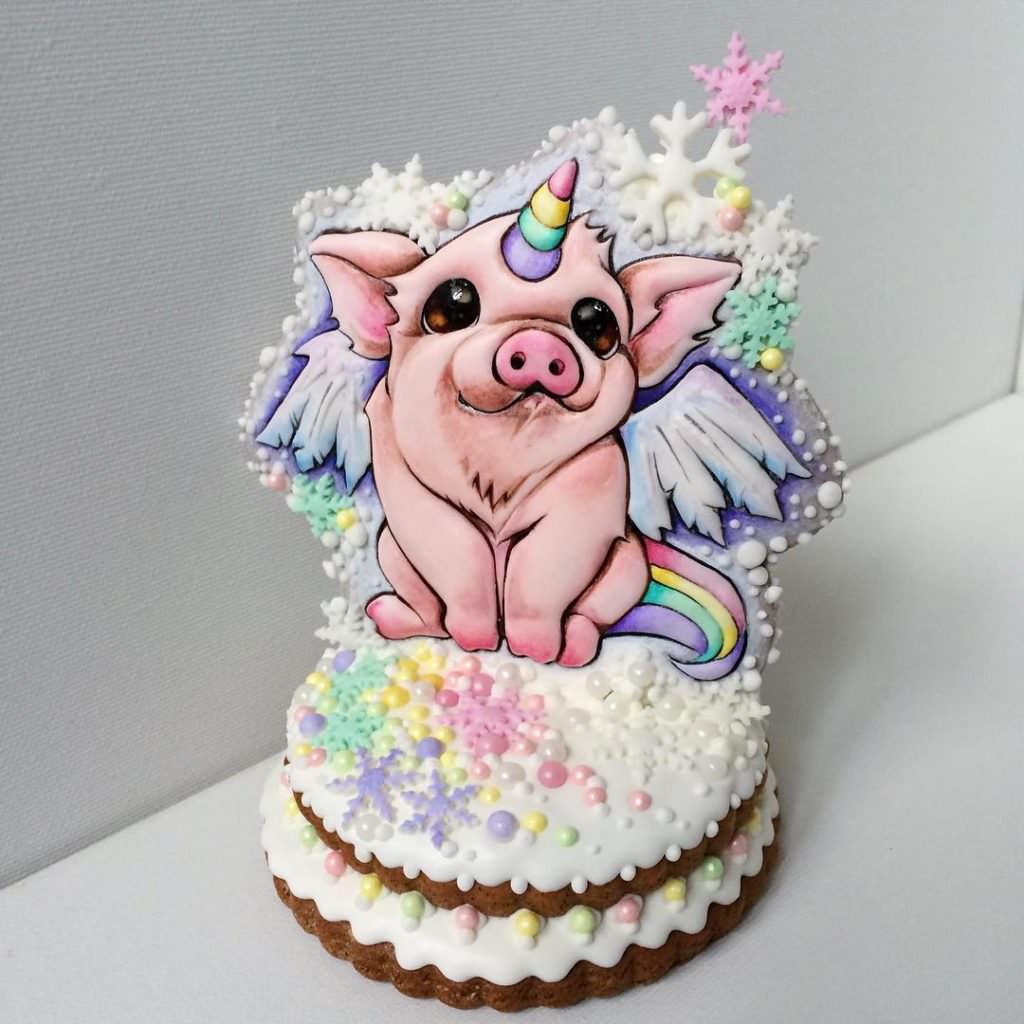 Символ года 2019 в странных исполнениях