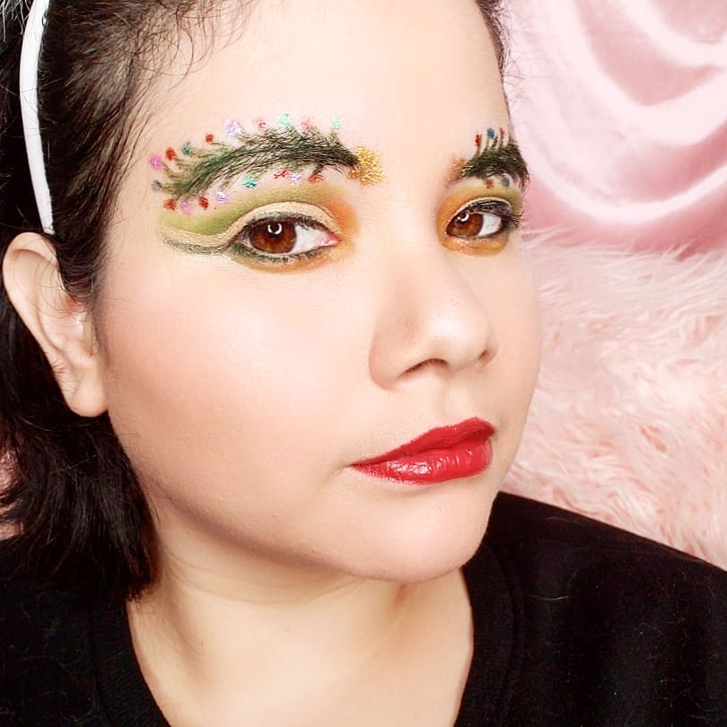 Новогодние брови: ещё один Instagram-тренд