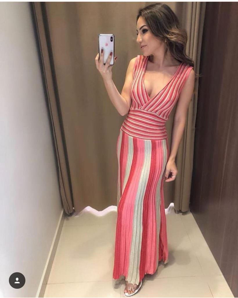 Как носить коралловый в 2019: примеры