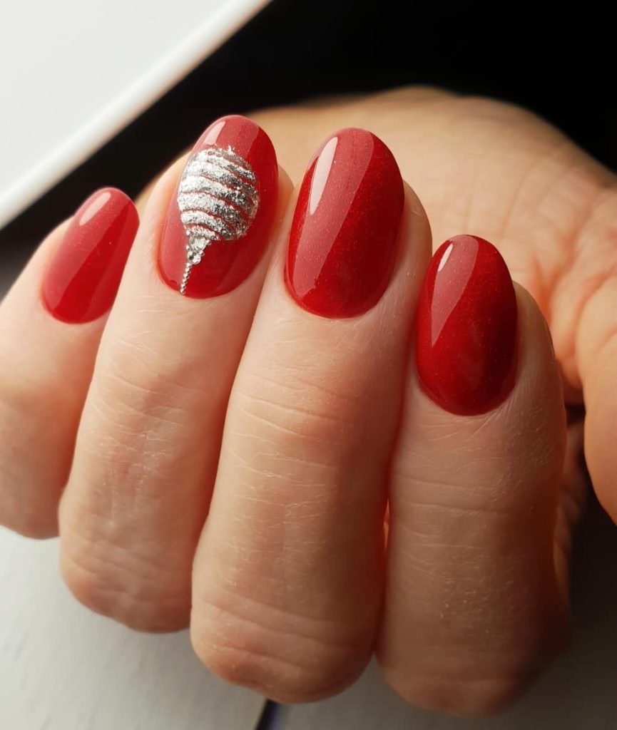 Идеи яркого новогоднего маникюра