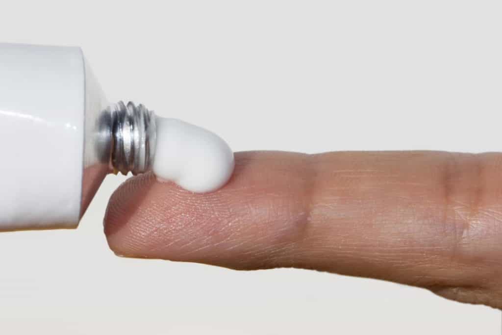 Аптечные кремы с эффектом элитных косметических средств