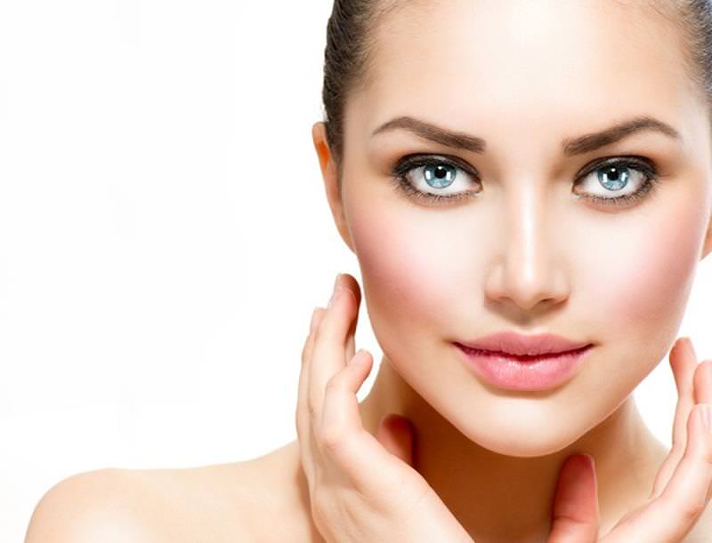 Топ–7 бьюти-процедур, которые стоит посоветовать 30-летним