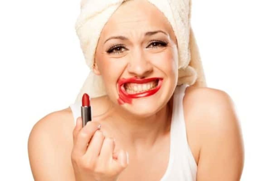 Лайфхаки от звездных визажистов: 7 хитростей для идеального макияжа