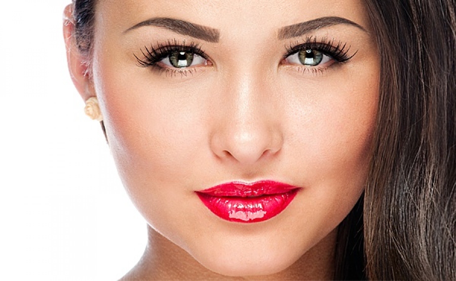 Описание 7 аргументов против перманентного макияжа