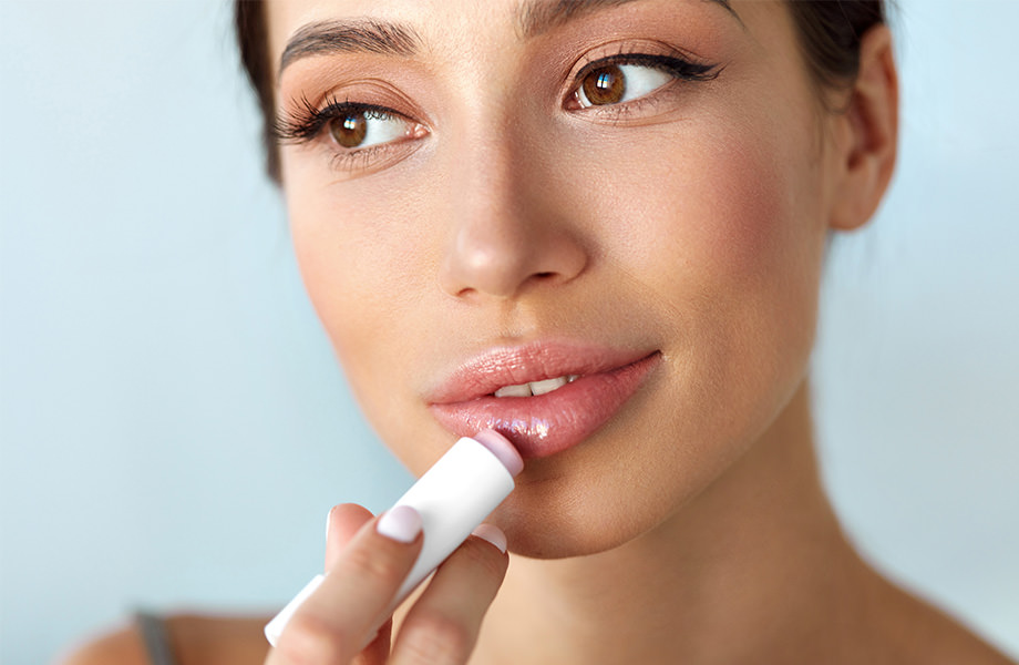 Пять правил ухода за губами в зимнее время: питание и увлажнение