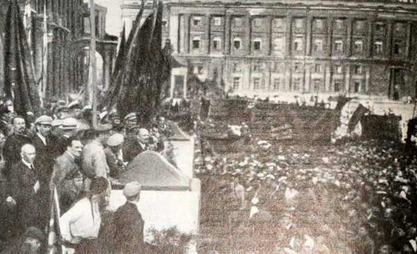 7 конгресс коминтерна — история России