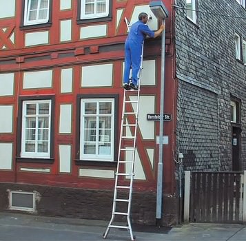 Алюминиевые лестницы: типы и советы по выбору