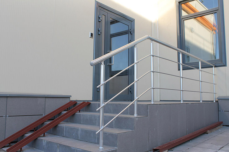 Алюминиевые перила и их конструктивные особенности