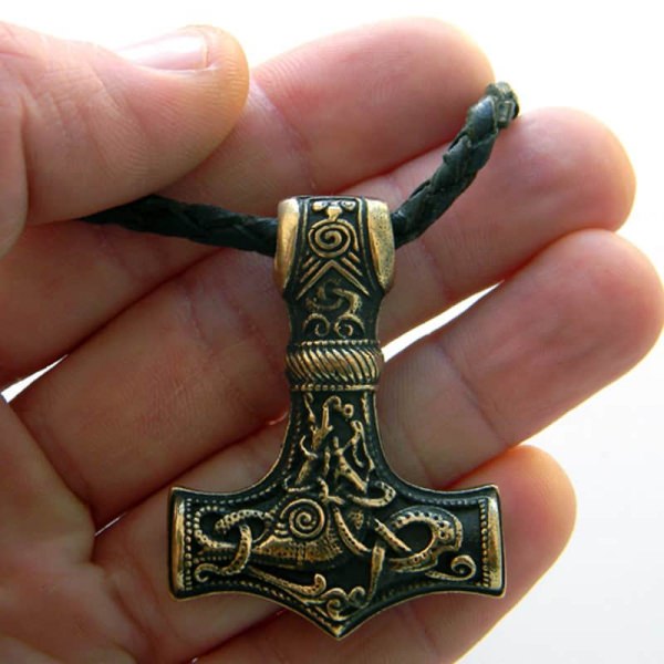 Амулет Молот Тора: что означает, история и метод использования