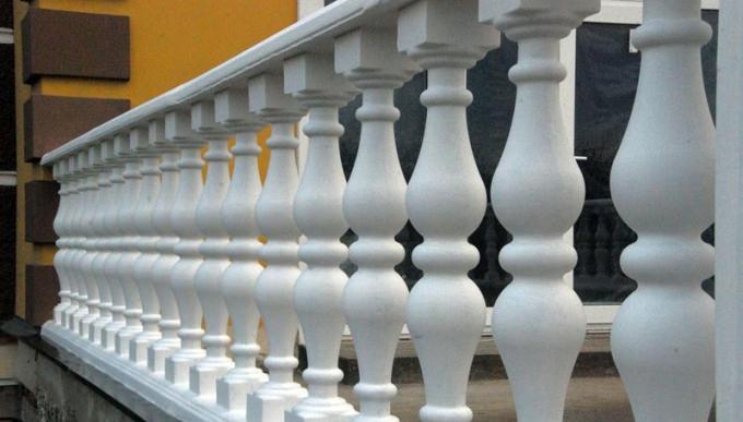 Балясины из бетона: характеристики, изготовление и монтаж
