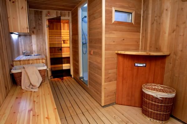 Баня из бутылок – свежая идея для обустройства банной постройки – всё о банях