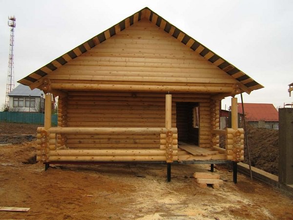 Баня на сваях: фундамент для бани на винтовых сваях своими руками, утепление на свайном фундаменте, как утеплить пол – всё о банях