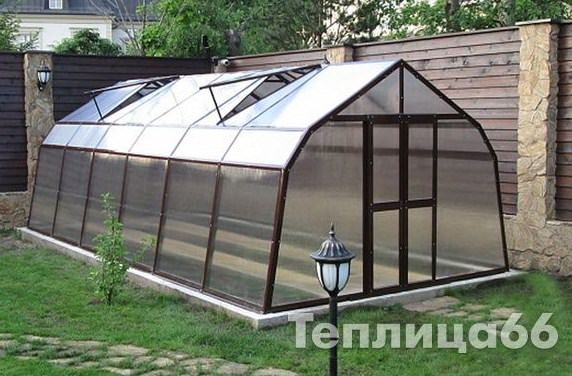 Березка: достоинства усиленной теплицы мансардного типа
