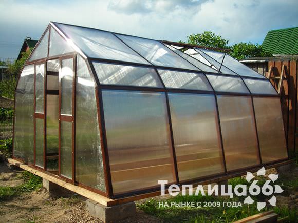 Березка: достоинства усиленной теплицы мансардного типа