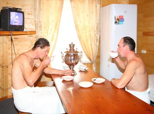 Болит голова после бани: приводим организм в норму – всё о банях