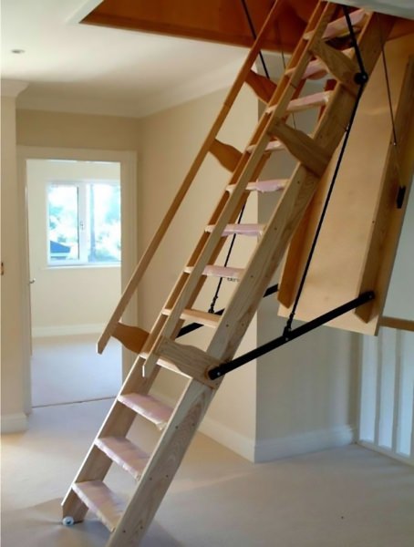Чердачные лестницы: виды, характеристики, преимущества