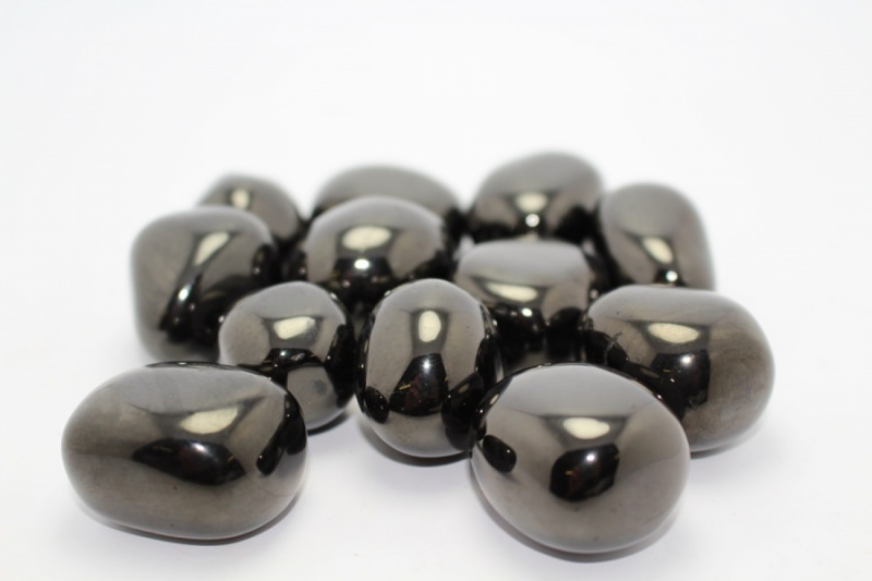 Черные камни: гагат камень мистиков, в чем его особенности и как используется