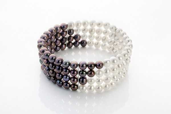 Черные камни: гагат камень мистиков, в чем его особенности и как используется