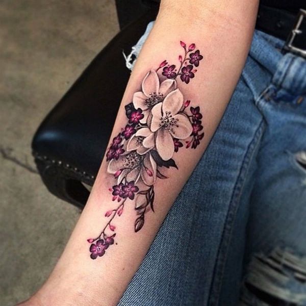 Что символизирует и означает тату лилия в истории и мифологии