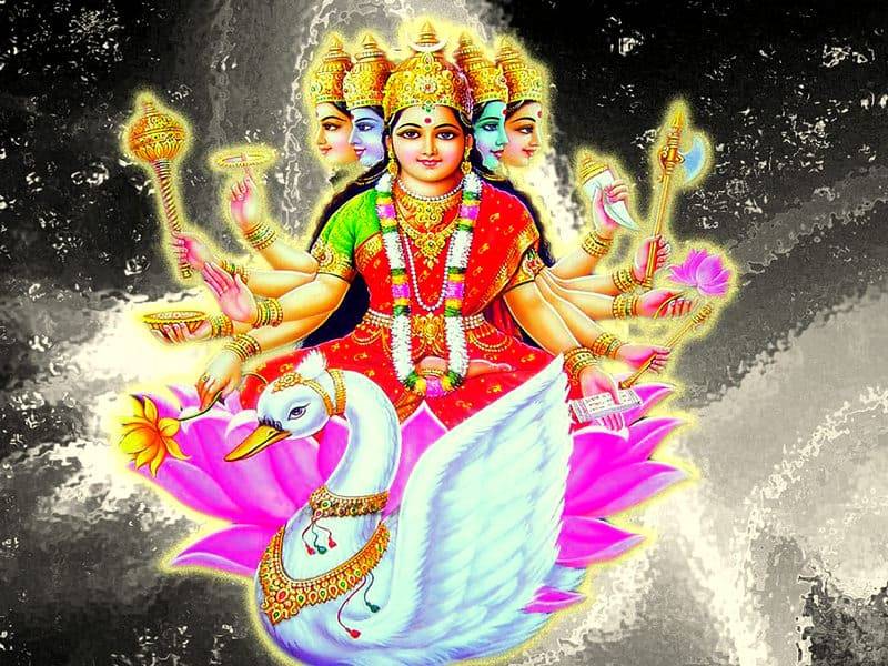 Что такое Гаятри мантра: значение священного текста и как его использовать