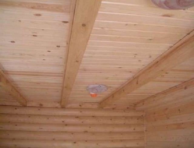 Делаем потолок в бане – подшивной, настильный и панельный варианты – всё о банях