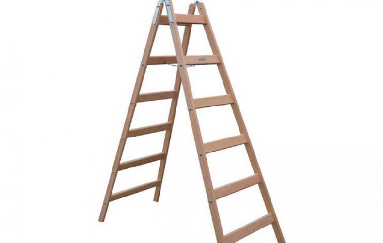 Деревянная стремянка: что нужно знать перед покупкой