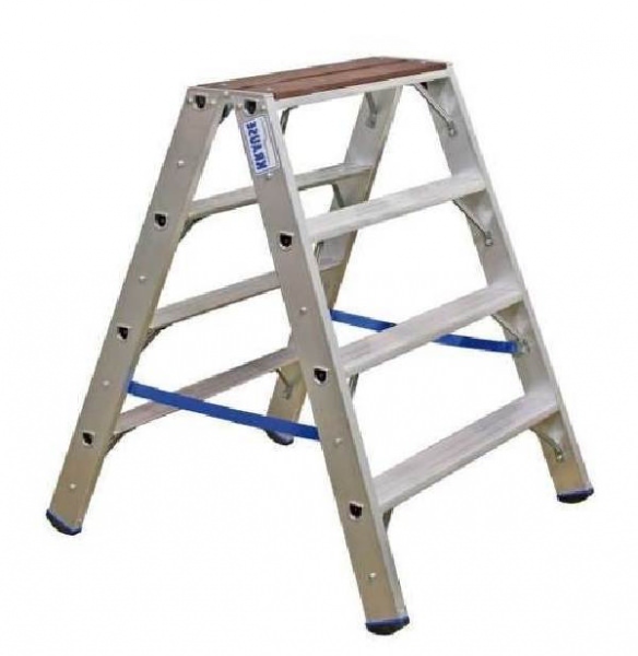 Деревянная стремянка: что нужно знать перед покупкой
