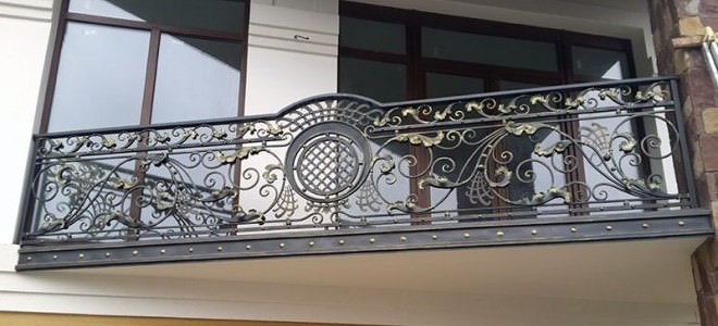 Эскизы кованых перил и особенности данного изделия