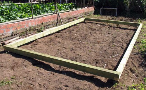 Фундамент для теплицы: назначение и характеристика основных видов