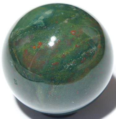 Гелиотроп — магический камень с разноцветными вкраплениями: все свойства