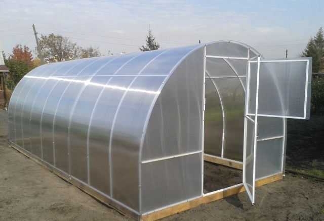 Хотелось бы узнать побольше о теплице дачница усиленная