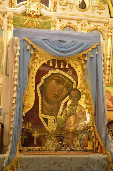 Икона Божией Матери «Табынская»: в чем помогает, молитва, история, значения