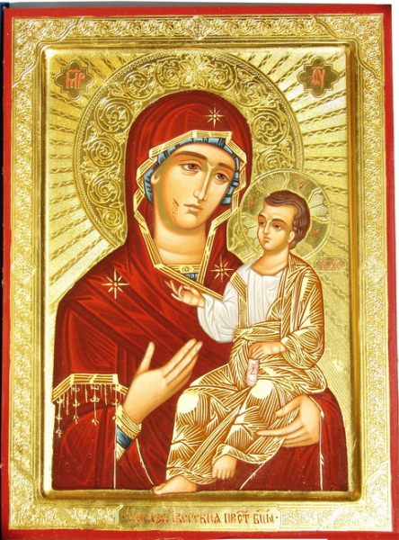 Иверская икона Божией Матери: фото, значение, в чем она помогает, молитвы