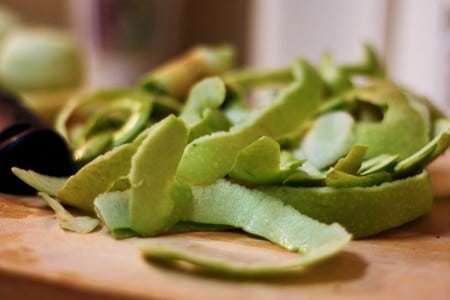 Яблочный уксус при варикозе на ногах: как пользоваться, отзывы, рецепты