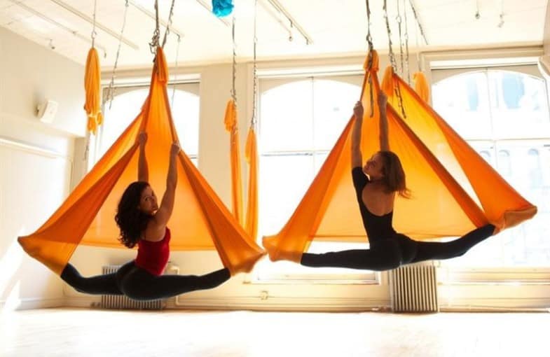 Йога в гамаках: духовные и физические практики на высоте