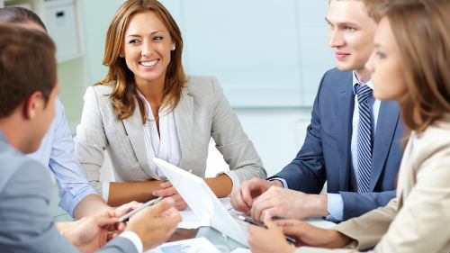 К чему снится прежняя работа, виноград, фата, ворчуны, груша и тараканы по разным сонникам: Фрейда, Миллера, Эзопа и др.