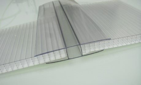 Как надежно соединить поликарбонат: популярные способы