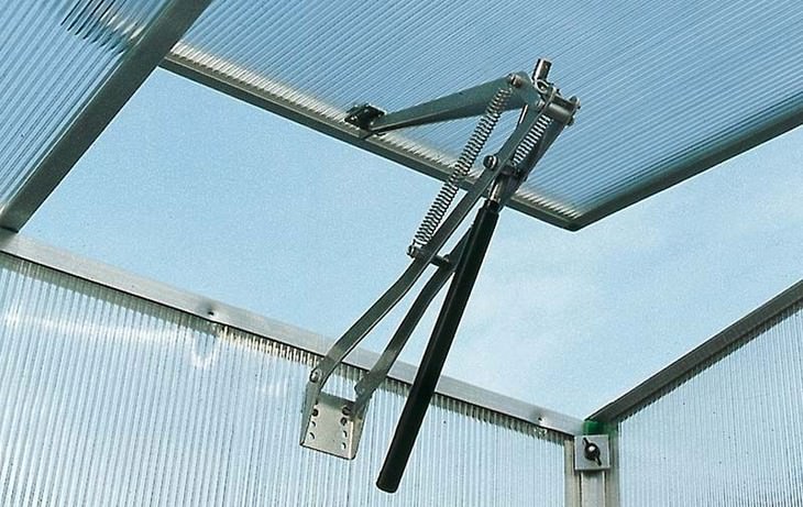 Как обустроить автоматическое открывание форточек в теплице своими руками