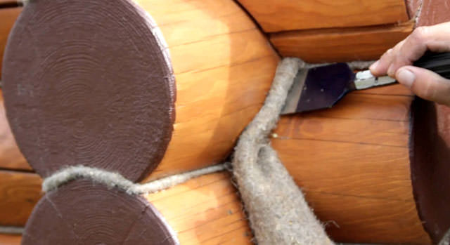 Как правильно конопатить баню: чем лучше проконопатить сруб из бревна, как законопатить паклей, чем протыкать, герметик конопатка джутом, фото и видео – всё о банях