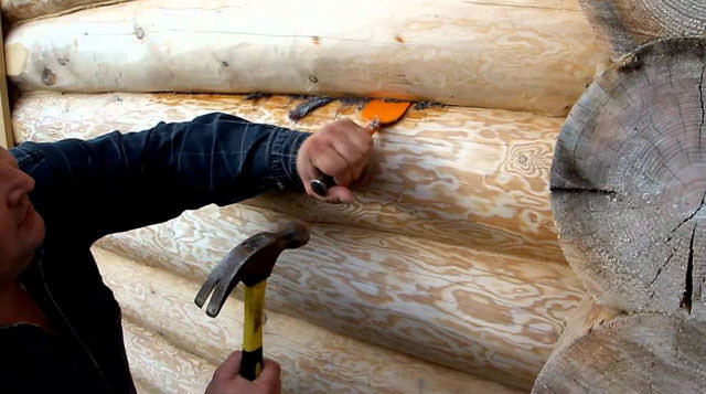 Как правильно конопатить баню: чем лучше проконопатить сруб из бревна, как законопатить паклей, чем протыкать, герметик конопатка джутом, фото и видео – всё о банях