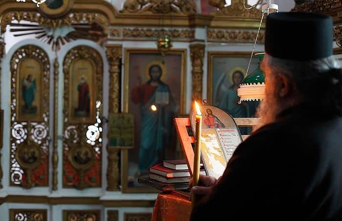 Как правильно молиться дома, чтобы Бог услышал — простые советы, время, отличие церковной и домашней молитвы