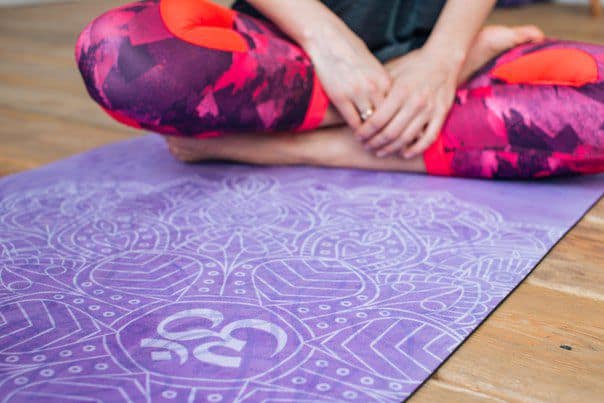 Как правильно выбрать коврик для йоги: обзор идеальных вариантов