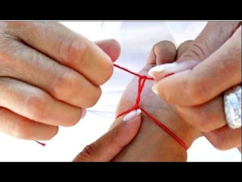 Как правильно завязывать красную нить из Иерусалима
