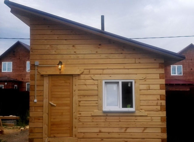 Как сделать односкатную крышу на бане: каркасная односкатная баня с верандой, как построить конструкцию, проекты бань с навесом для машины, фото и видео – всё о банях