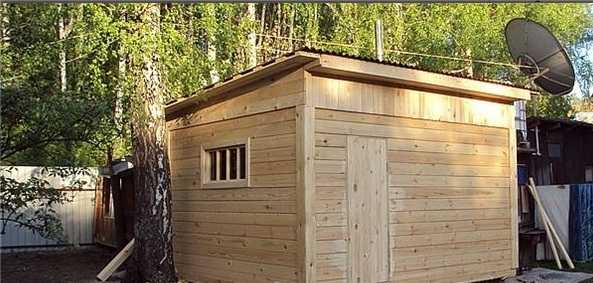 Как сделать односкатную крышу на бане: каркасная односкатная баня с верандой, как построить конструкцию, проекты бань с навесом для машины, фото и видео – всё о банях